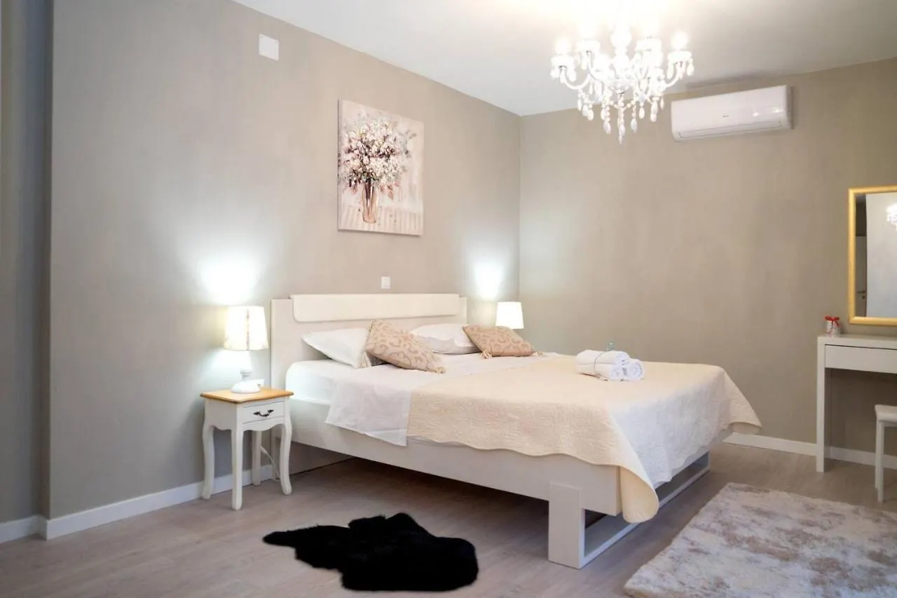 Villa Afrodita Lecevica